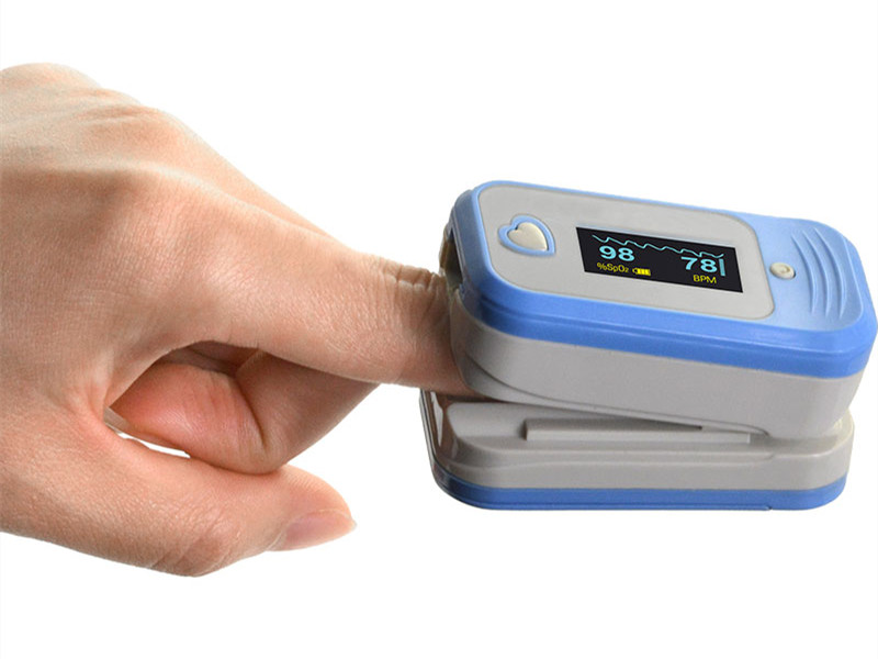 Usa ka taas nga katukma nga oximeter nga nagtagbo sa klinikal nga pagsulay, usa ka "pagluwas sa kinabuhi" sa kritikal nga mga higayon